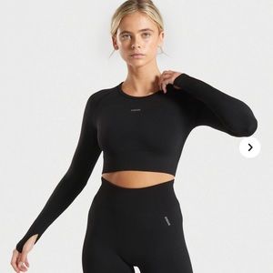 Gym shark crop top